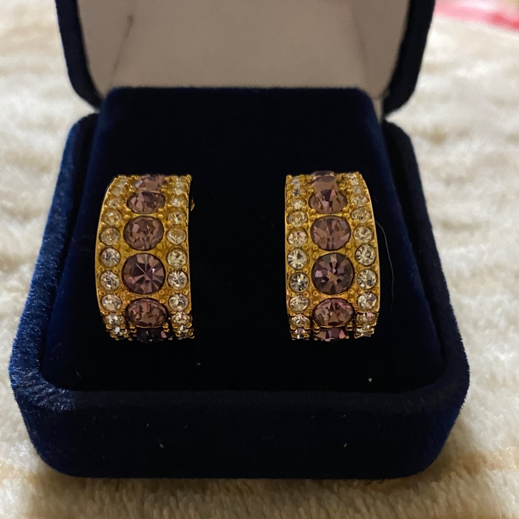Danbury Mint Heavy Gold Plated Earrings With Purple And Clear Crystals 39$